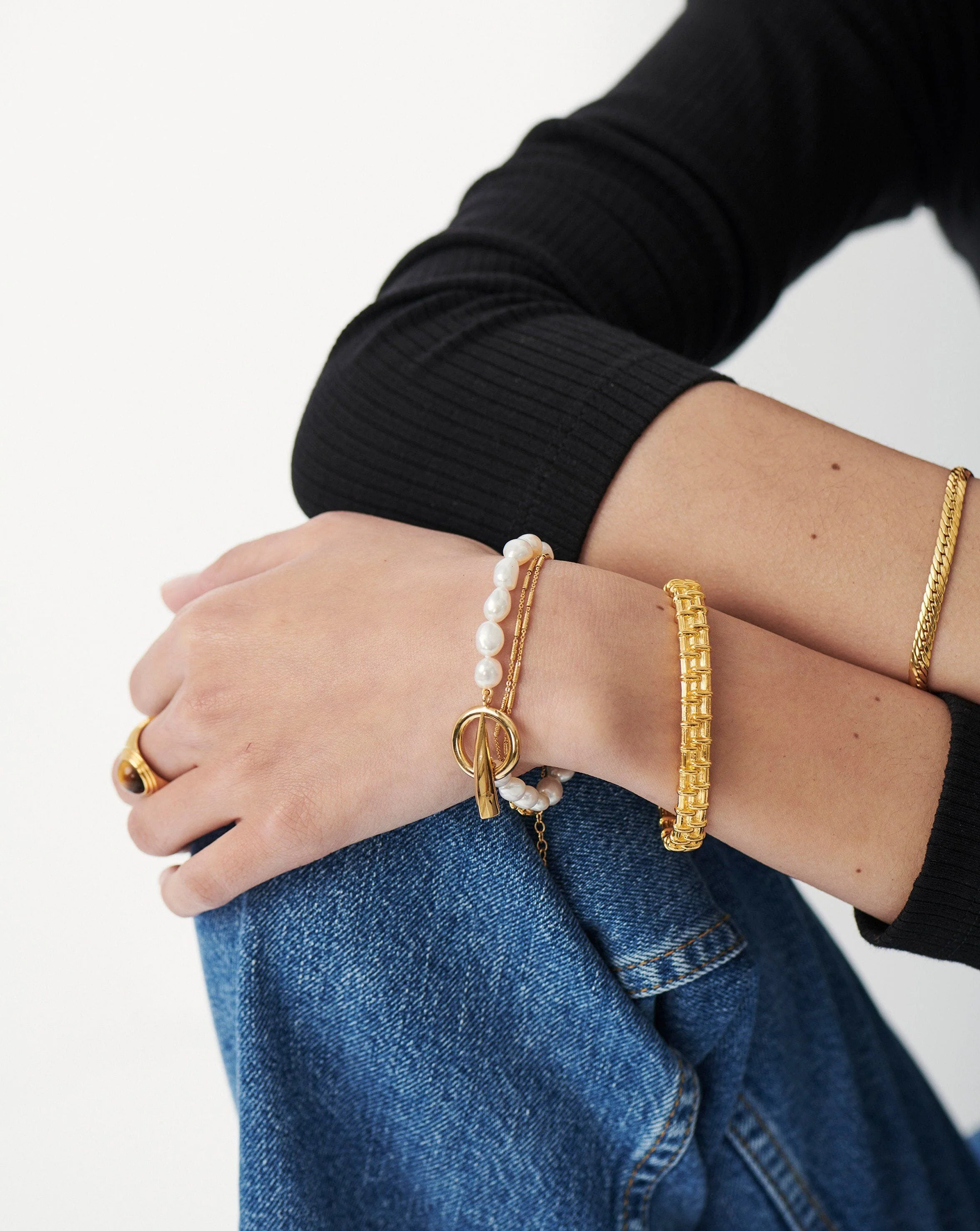 Baroque Pearl Claw T-Bar Bracelet | 18k Gold Vermeil/Pearl - Image 2