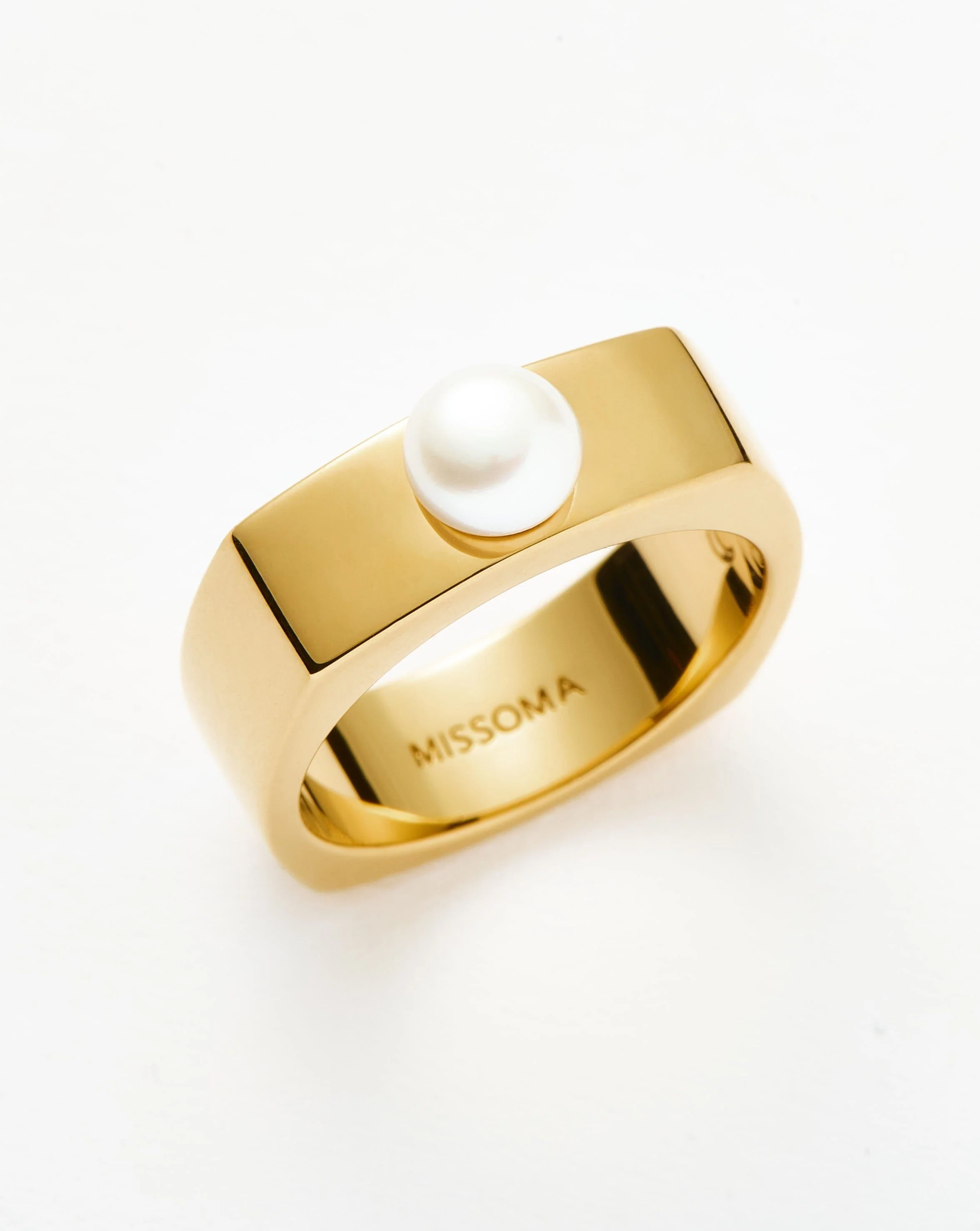 Button Pearl Square Chunky Ring | 18k Gold Plated Vermeil/Pearl - Image 4