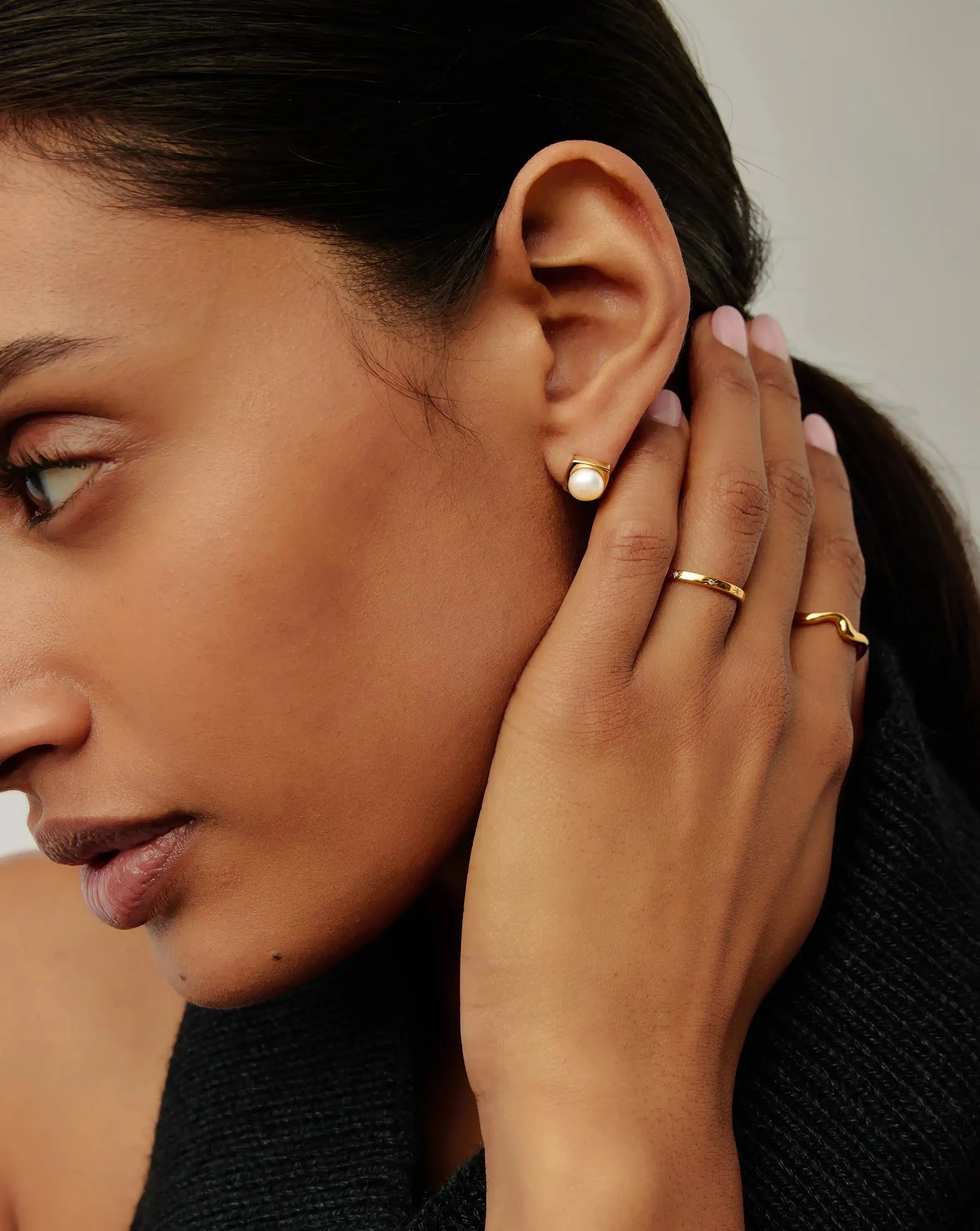 Button Pearl Square Stud Earrings | 18k Gold Vermeil/Pearl - Image 3