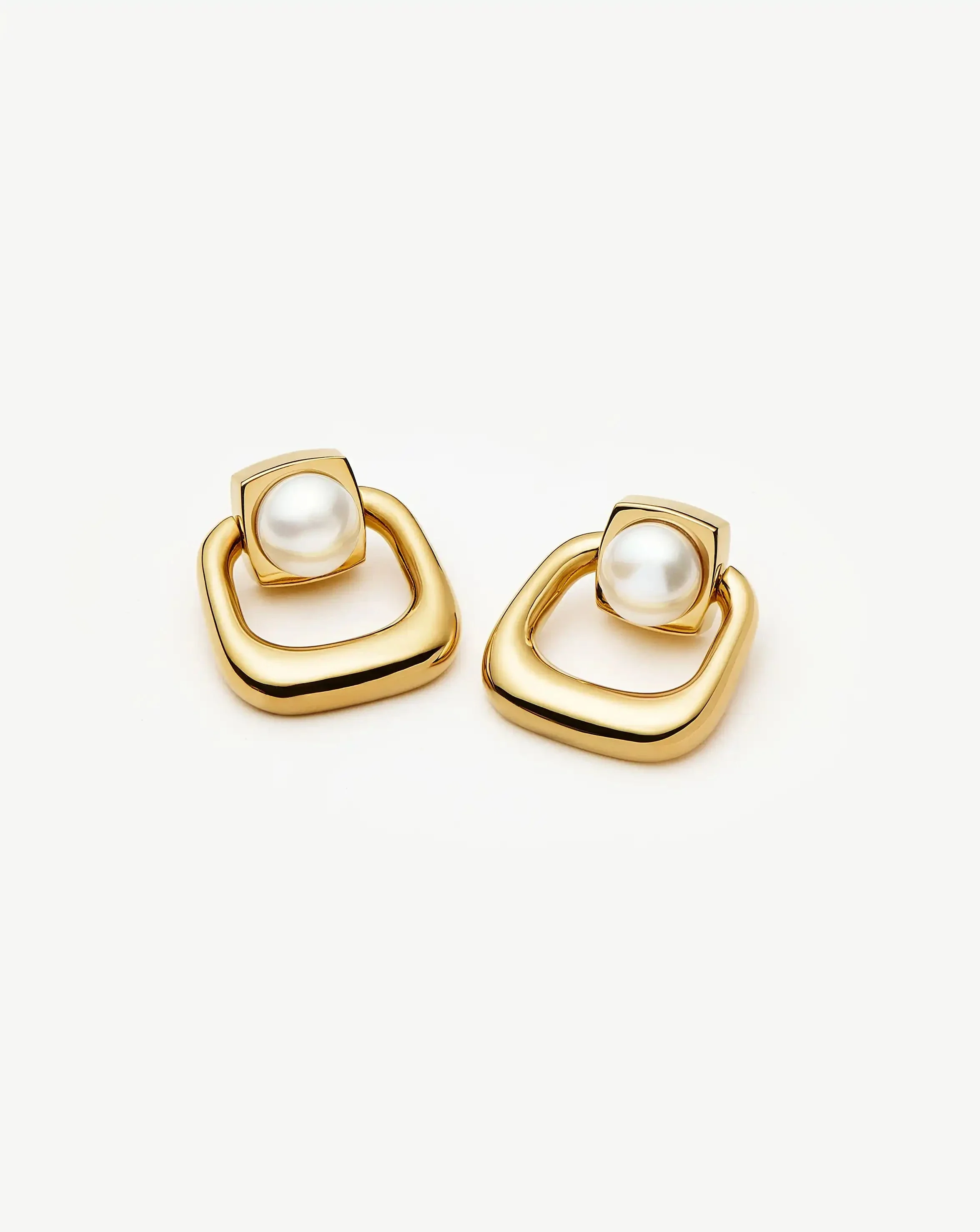 Button Pearl Statement Stud Earrings | 18k Gold Plated/Pearl - Image 4