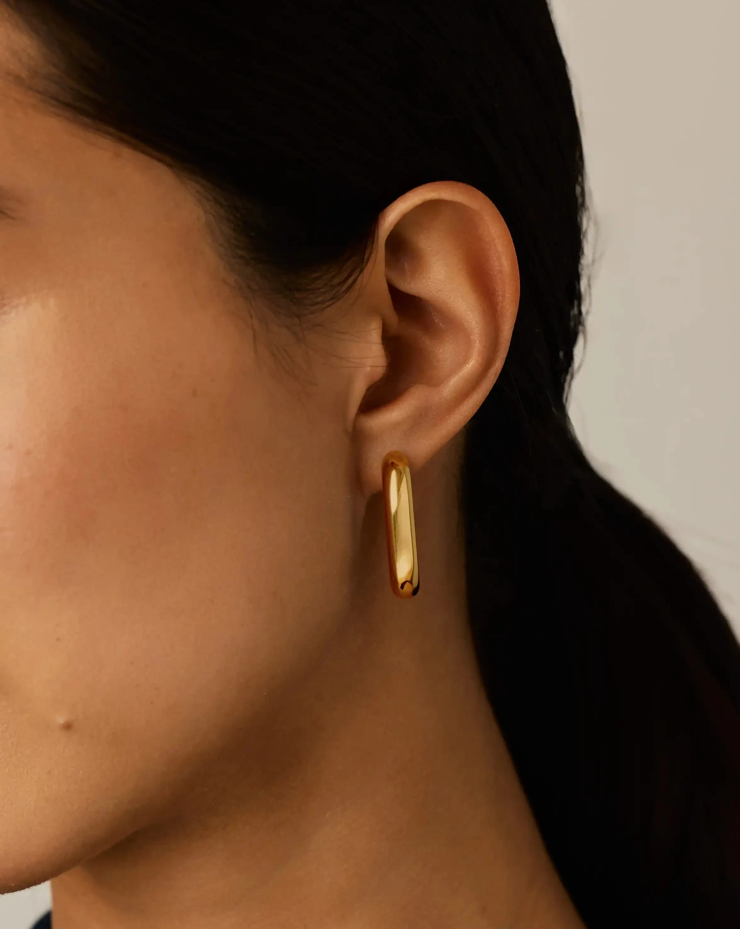 Chubby Oval Medium Hoop Earrings | 18k Gold Plated - Image 3