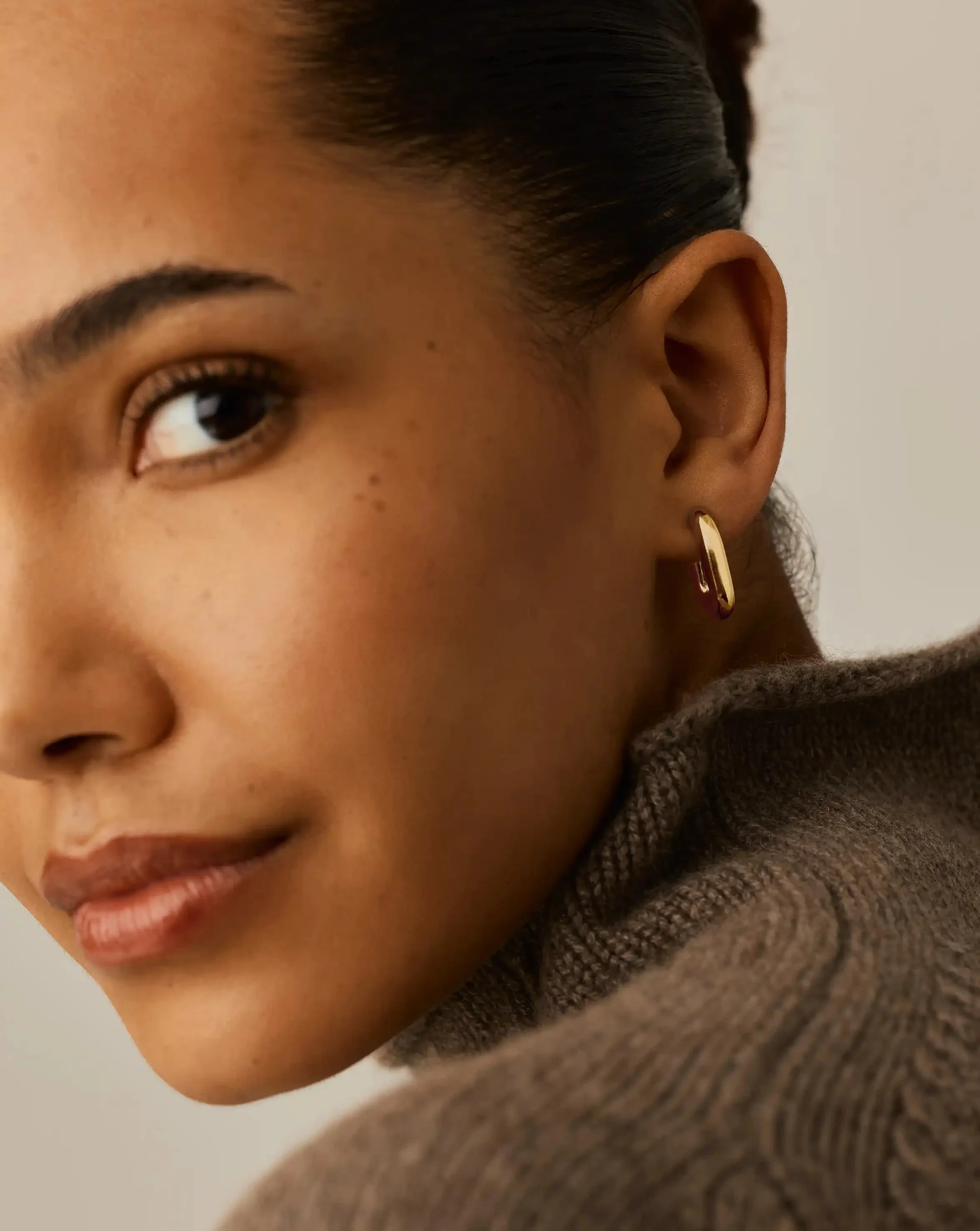Chubby Oval Small Hoop Earrings | 18k Gold Plated - Image 6