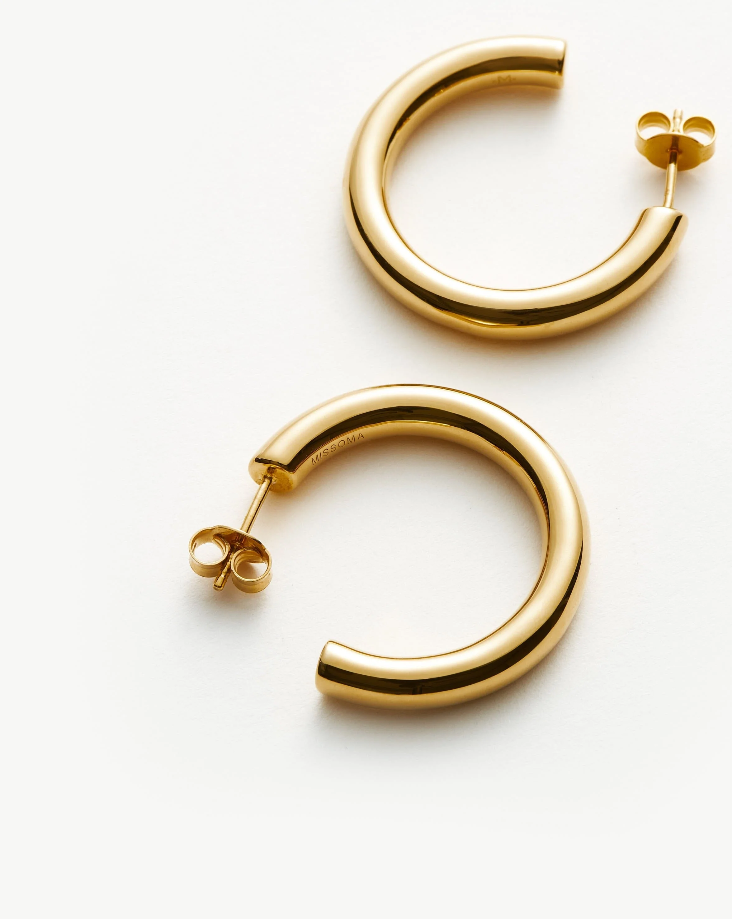Tunnel Large Hoop Earrings | 18k Gold Plated - Image 4