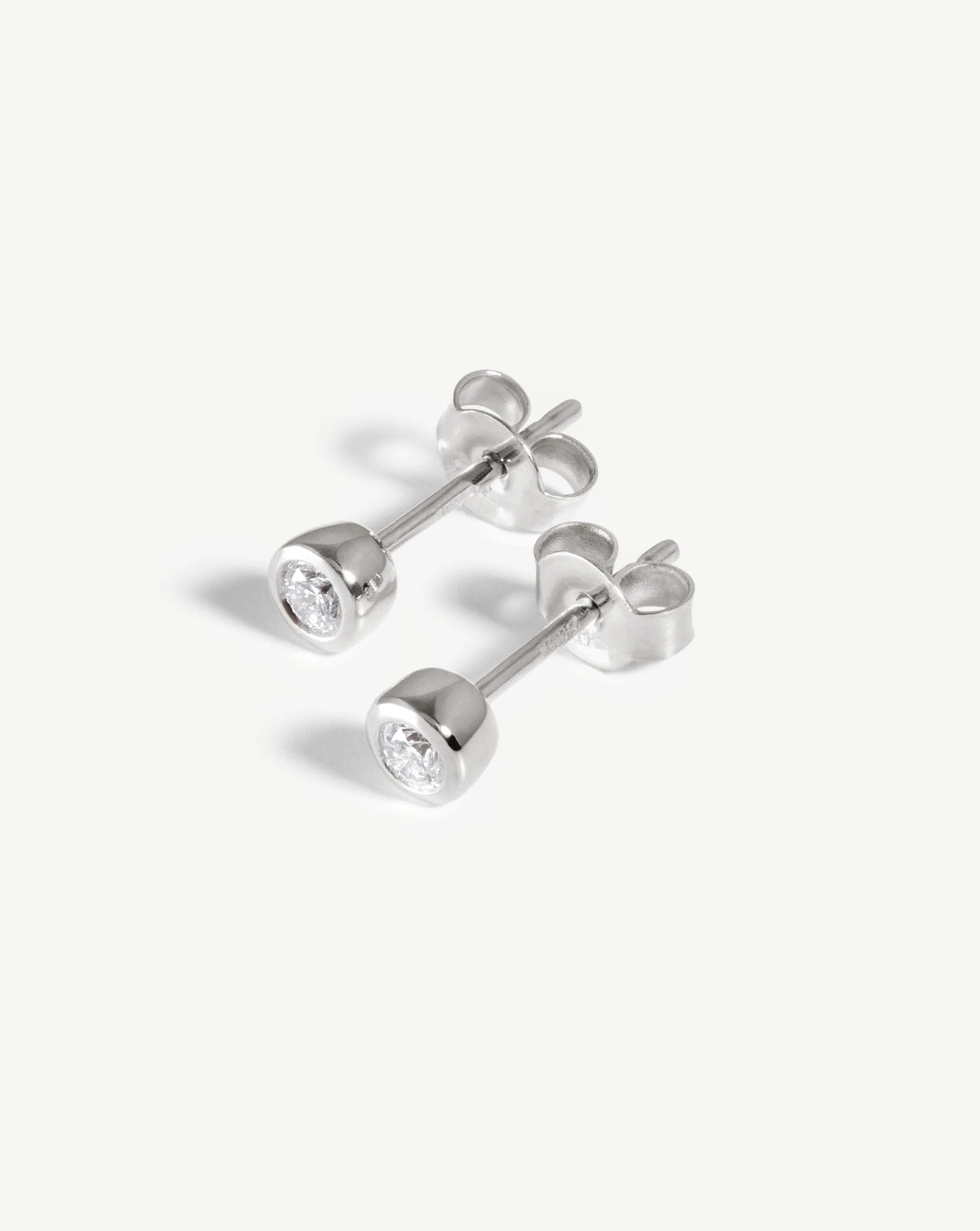 Solid Gold Classic Solitaire Stud Earrings