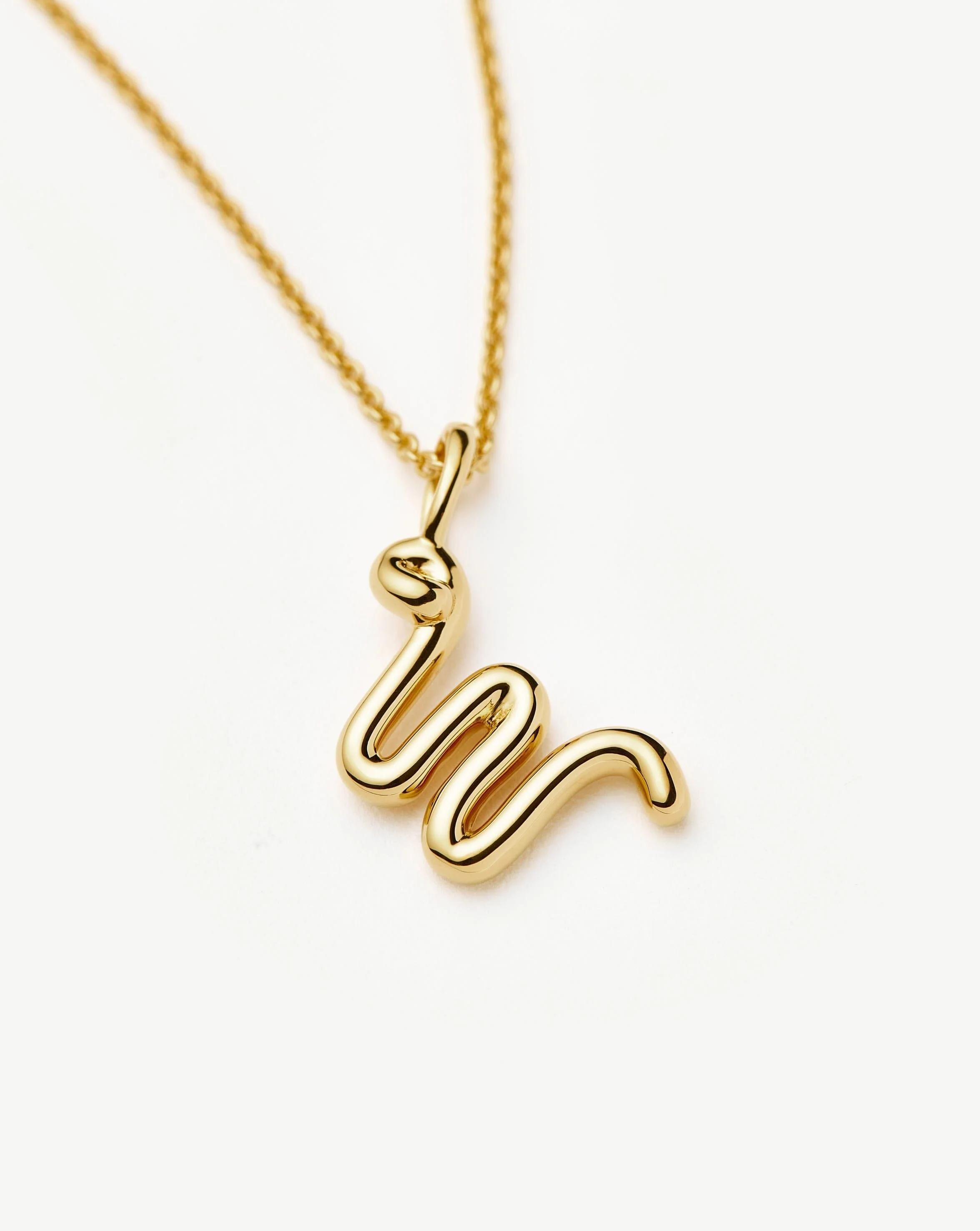 Curly Molten Mini Initial Necklace - W | 18k Gold Vermeil - Image 2