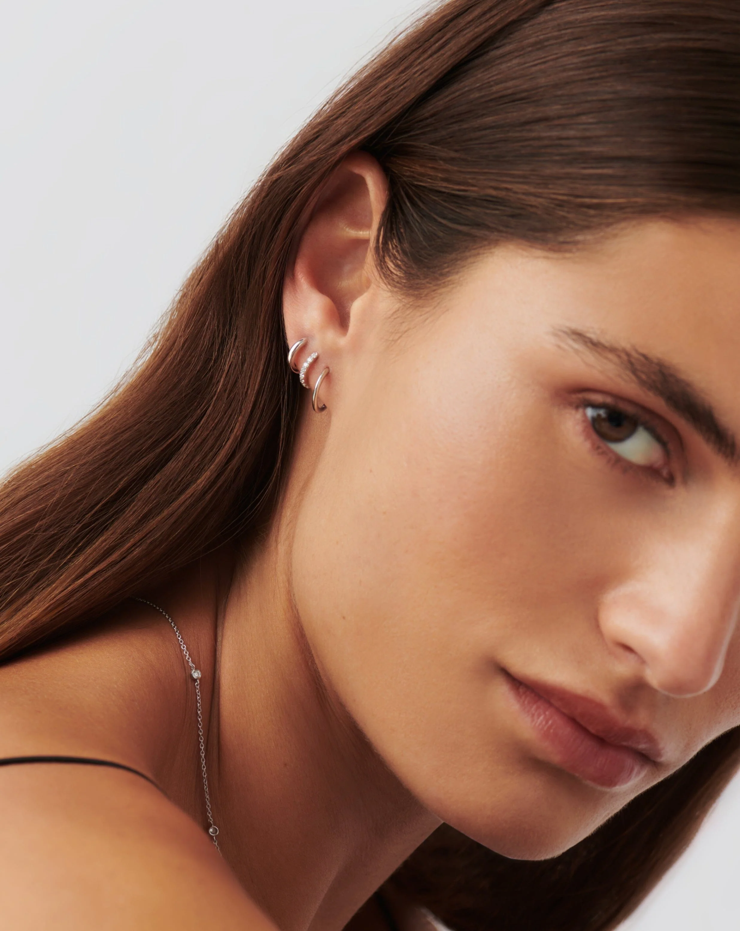 Solid Gold Classic Mini Hoop Earrings - Image 2