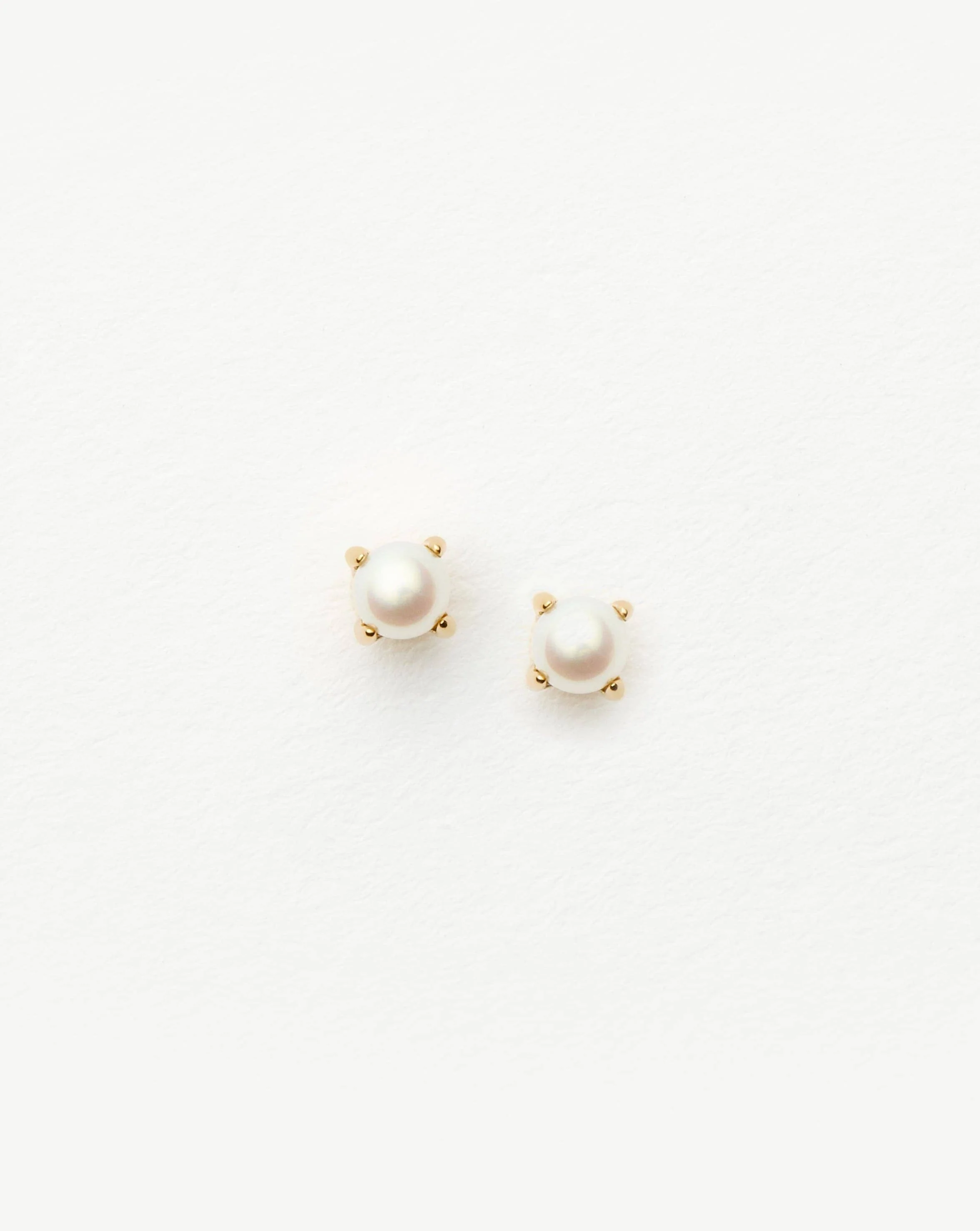 Solid Gold Pearl Stud Earrings | 14k Solid Gold/Pearl