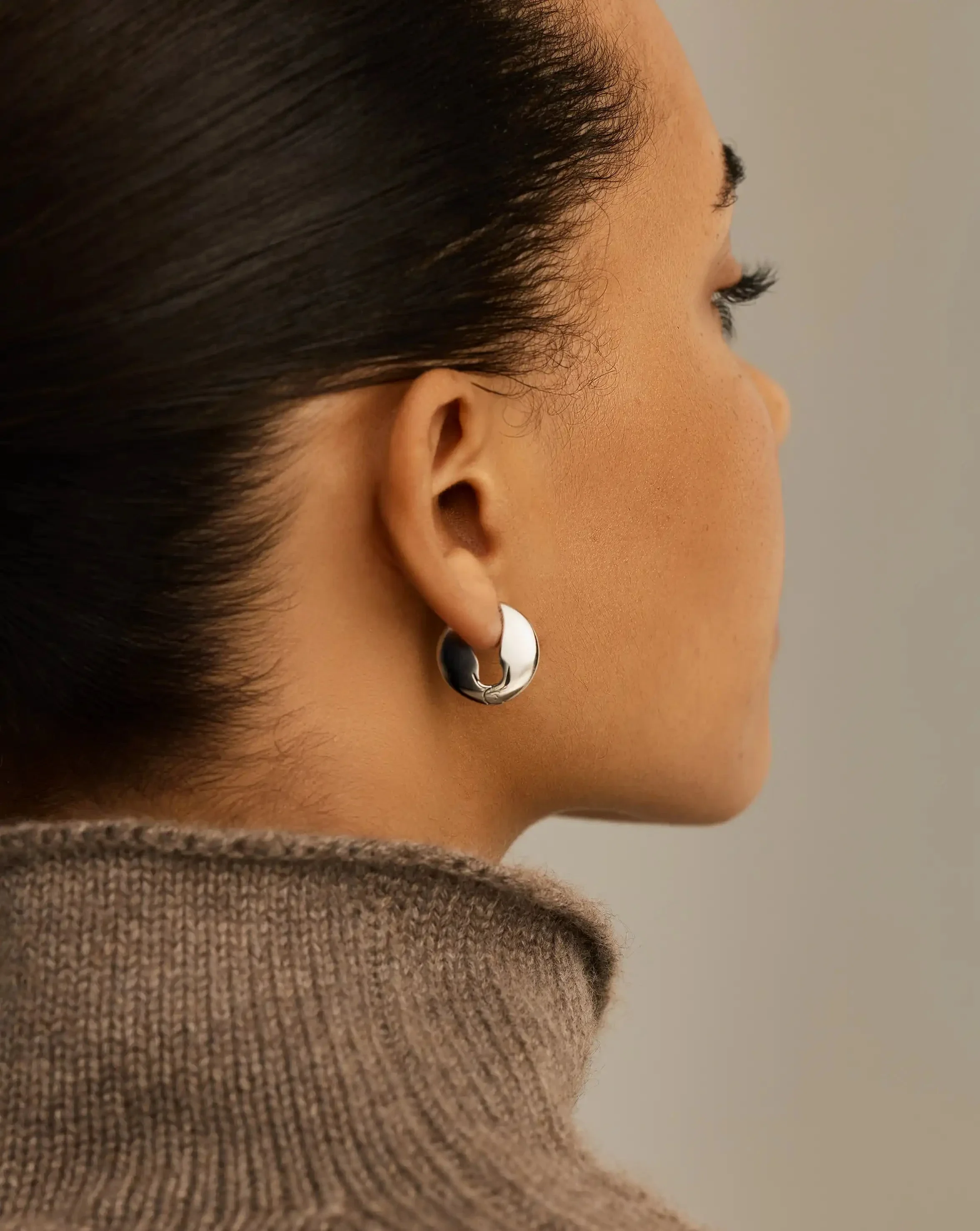 Pebble Hinged Hoop Earrings | Platinum Plated - Image 2