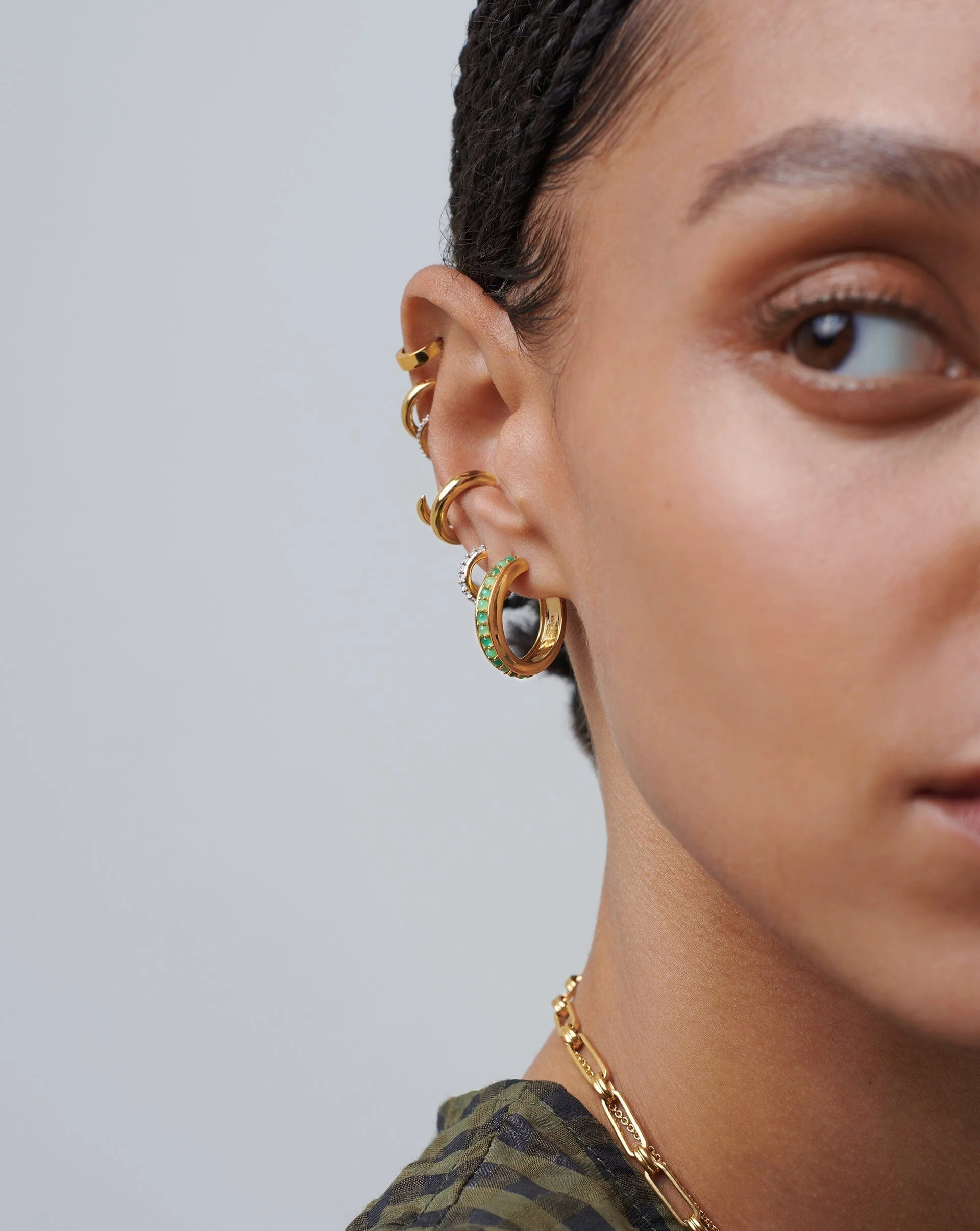 Hot Rox Gemstone Medium Hoop Earrings | 18k Gold Vermeil/Green Onyx & Chalcedony - Image 3
