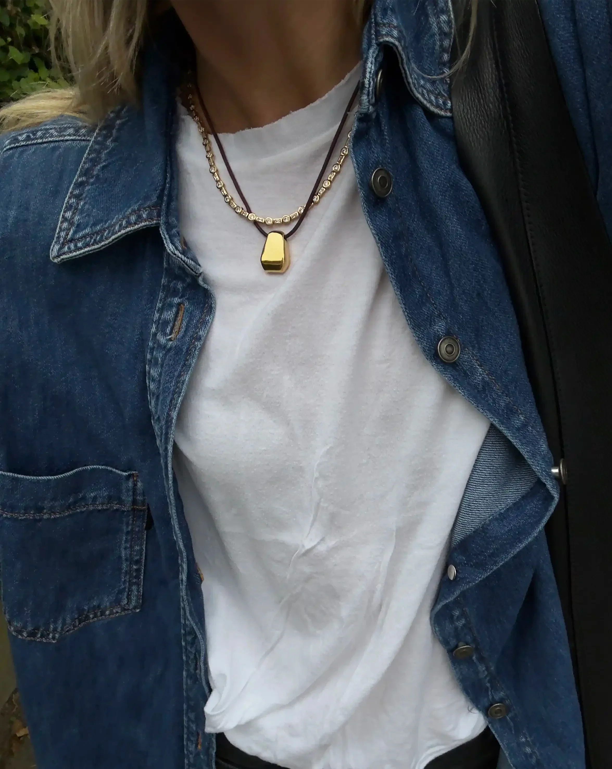 Lucy Williams Engravable Arco Cord Necklace | 18k Gold Plated - Image 5