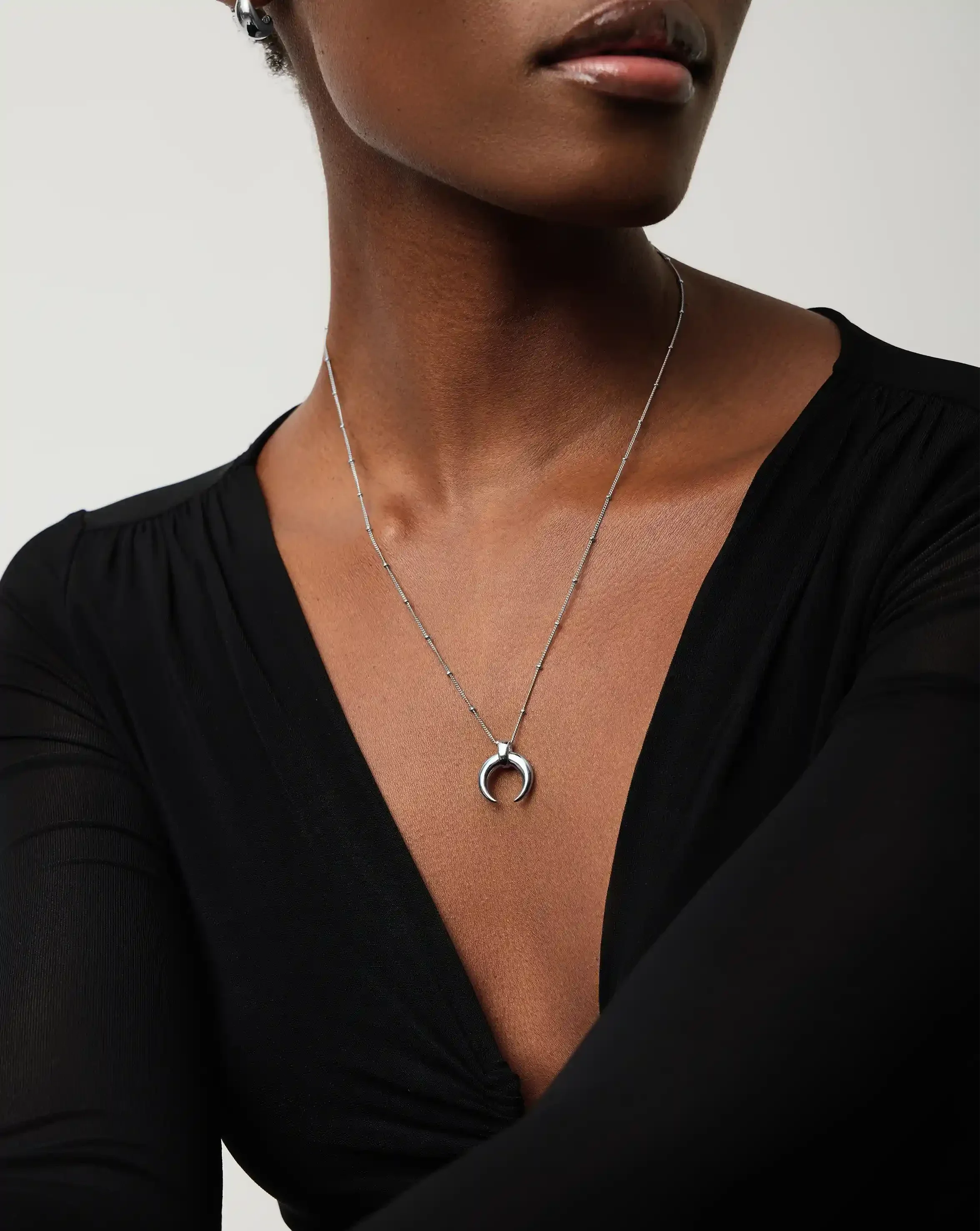 Lucy Williams Large Horn Necklace - Image 2
