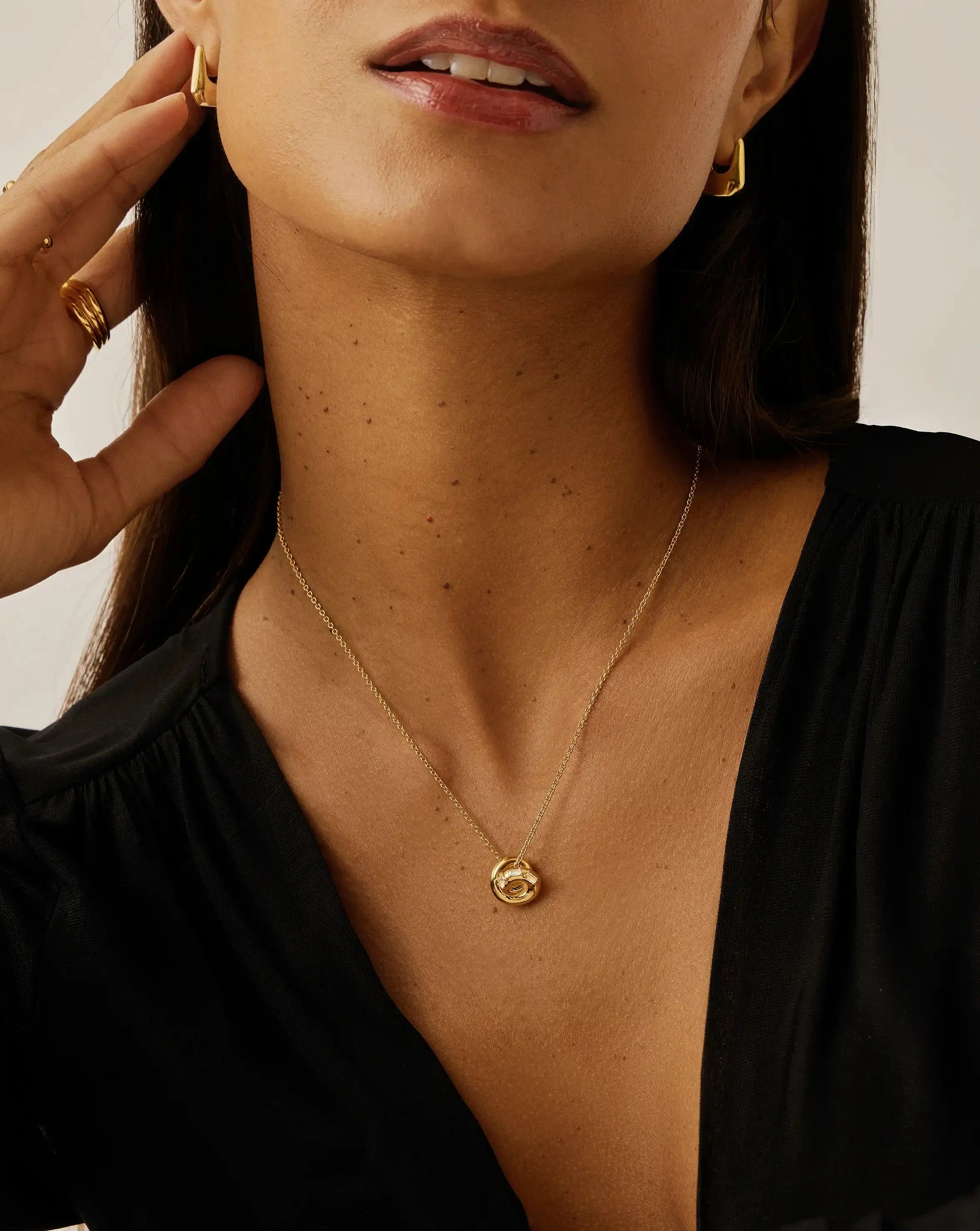 Lucy Williams Pavé Knot Pendant Necklace  | 18k Gold Plated - Image 3
