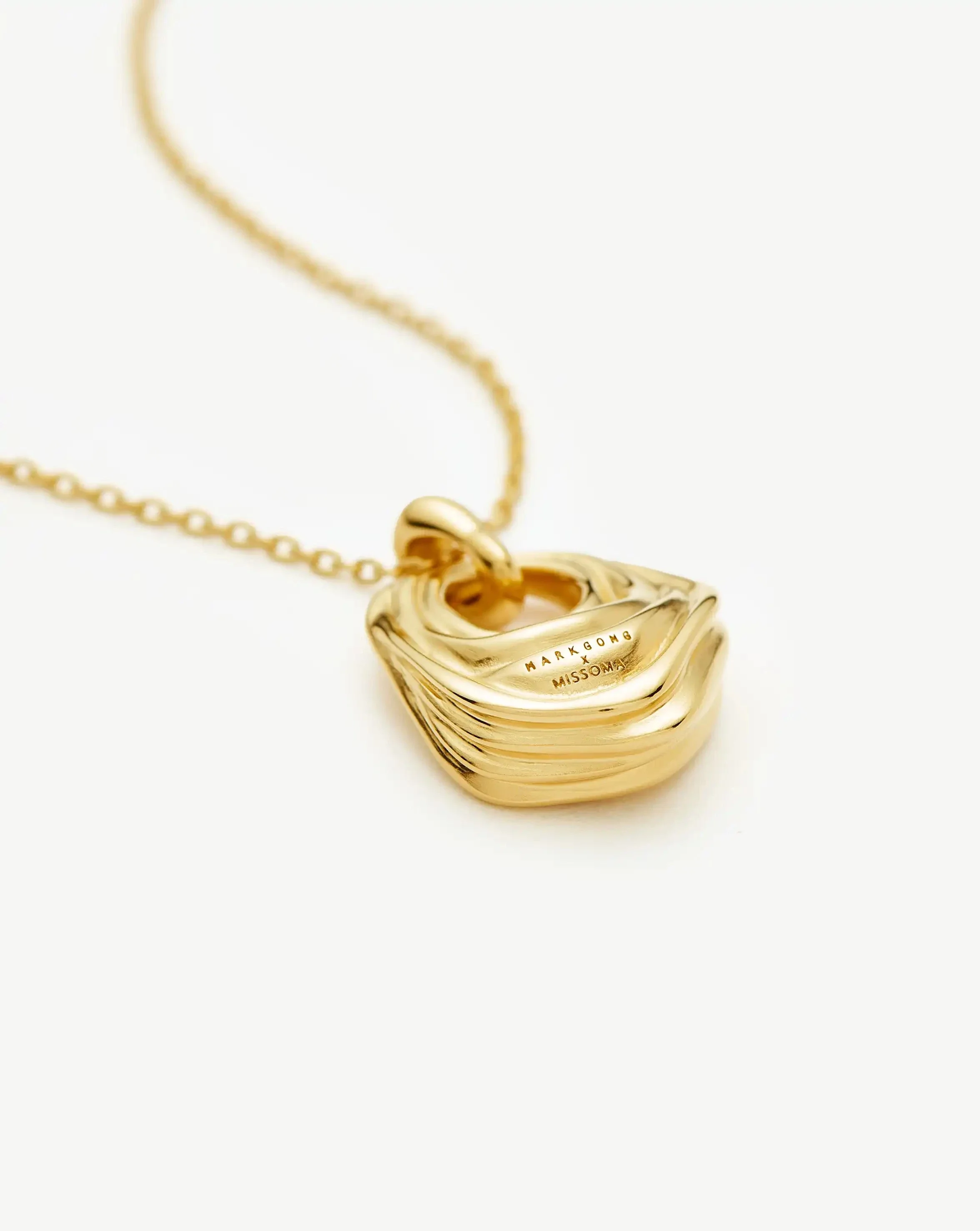 MARKGONG Draped Pendant Necklace | 18k Gold Plated - Image 4