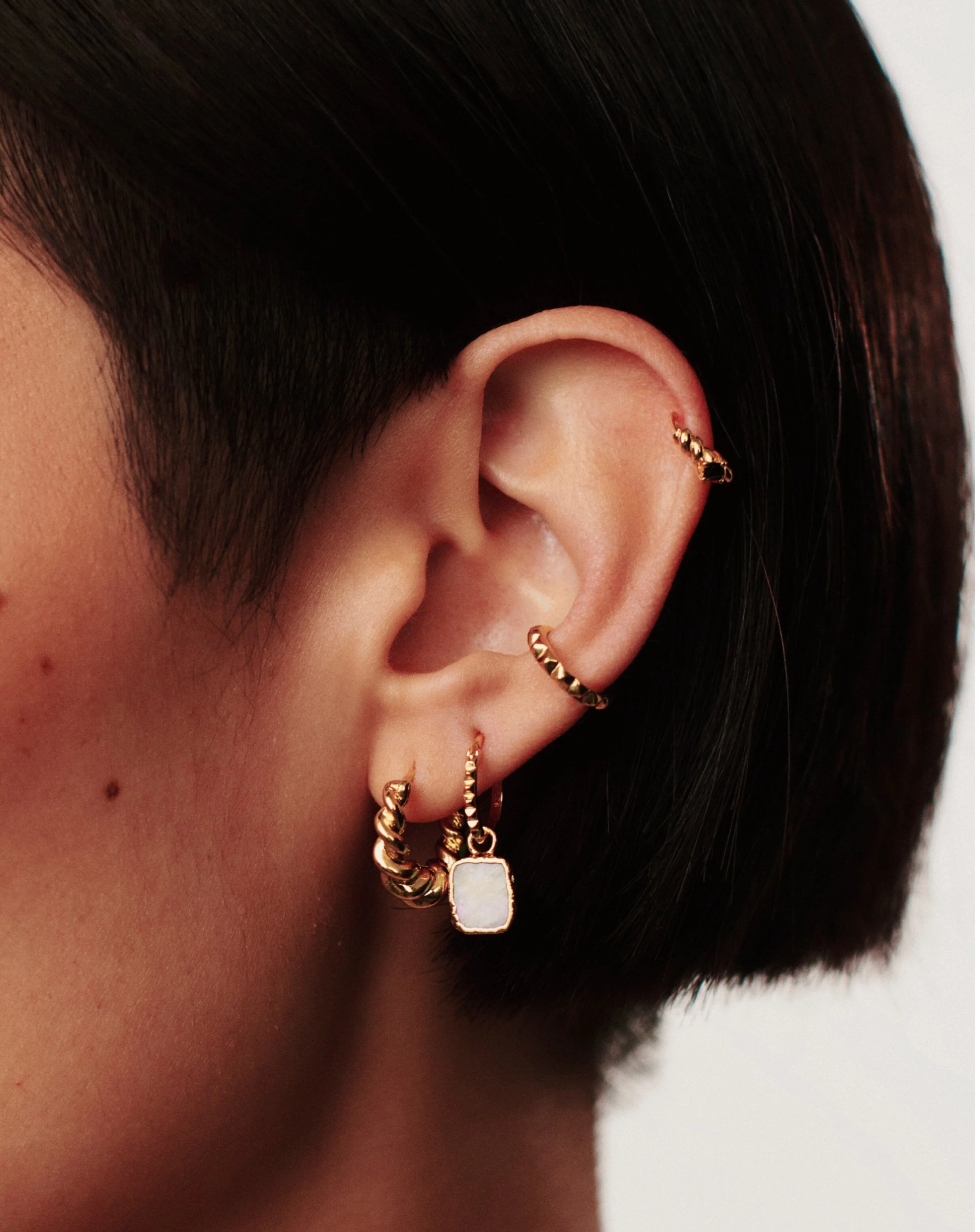 Mini Pyramid Charm Hoop Earrings | 18k Gold Vermeil/Rainbow Moonstone - Image 3