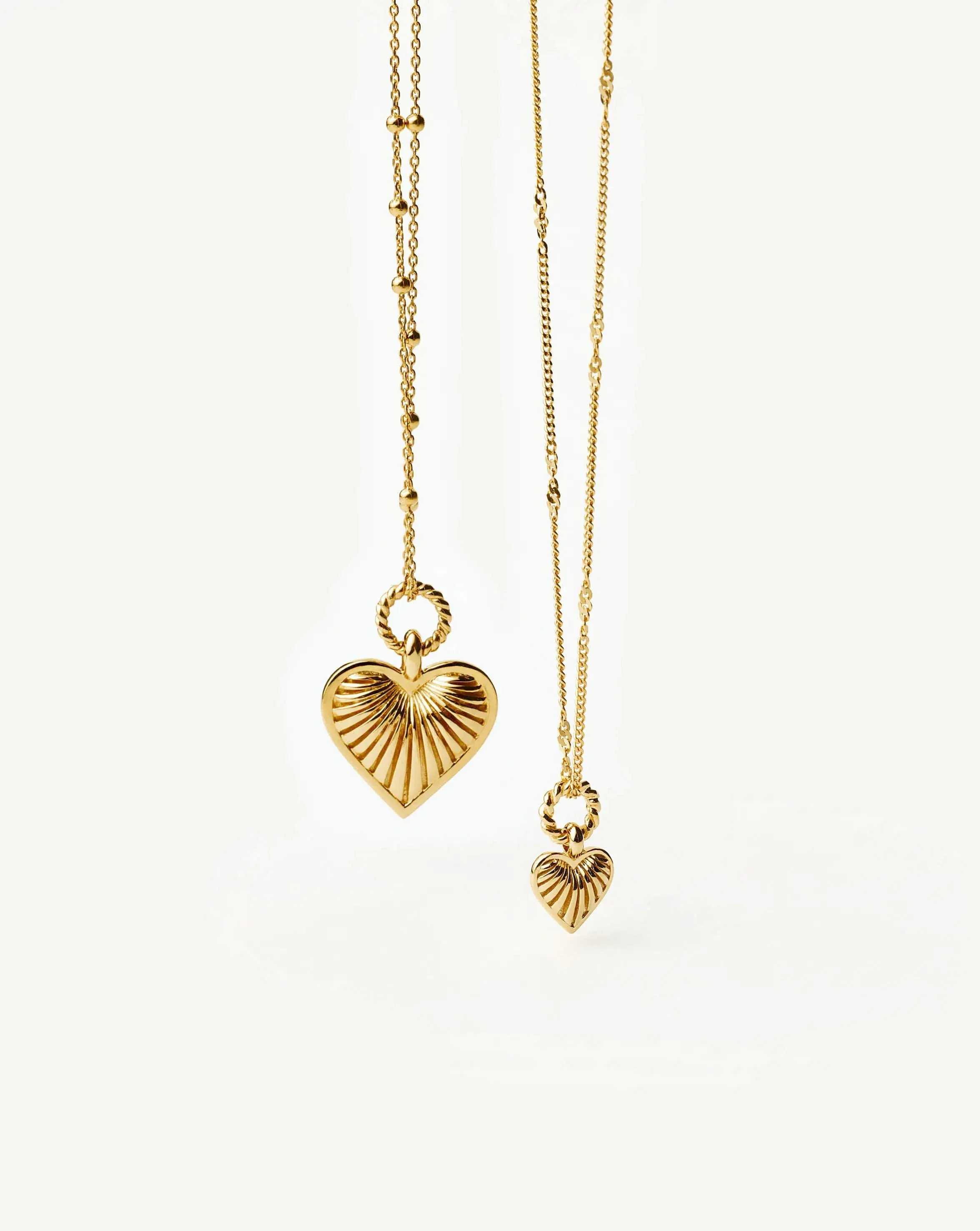 Mini Ridge Heart Charm Pendant Necklace - Image 5