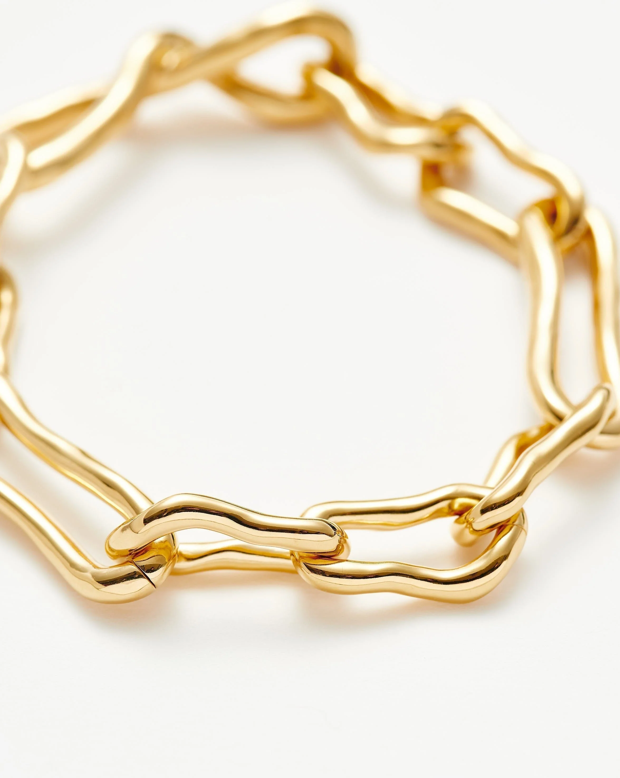 Molten Twisted Infinity Chain Bracelet - Image 4