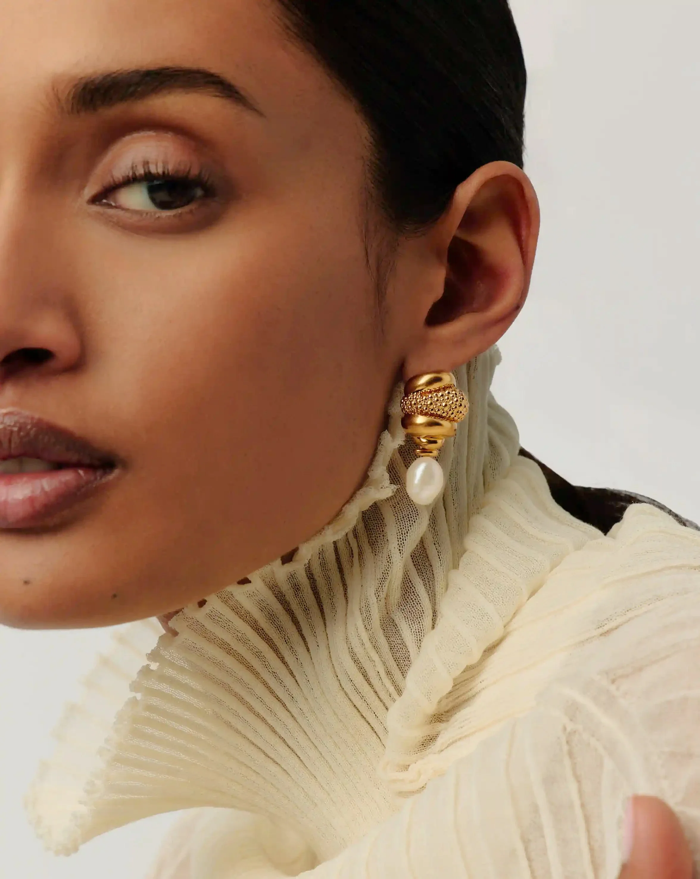 Pearl Baya Charm Drop Earrings | 18k Gold Plated/Pearl - Image 3
