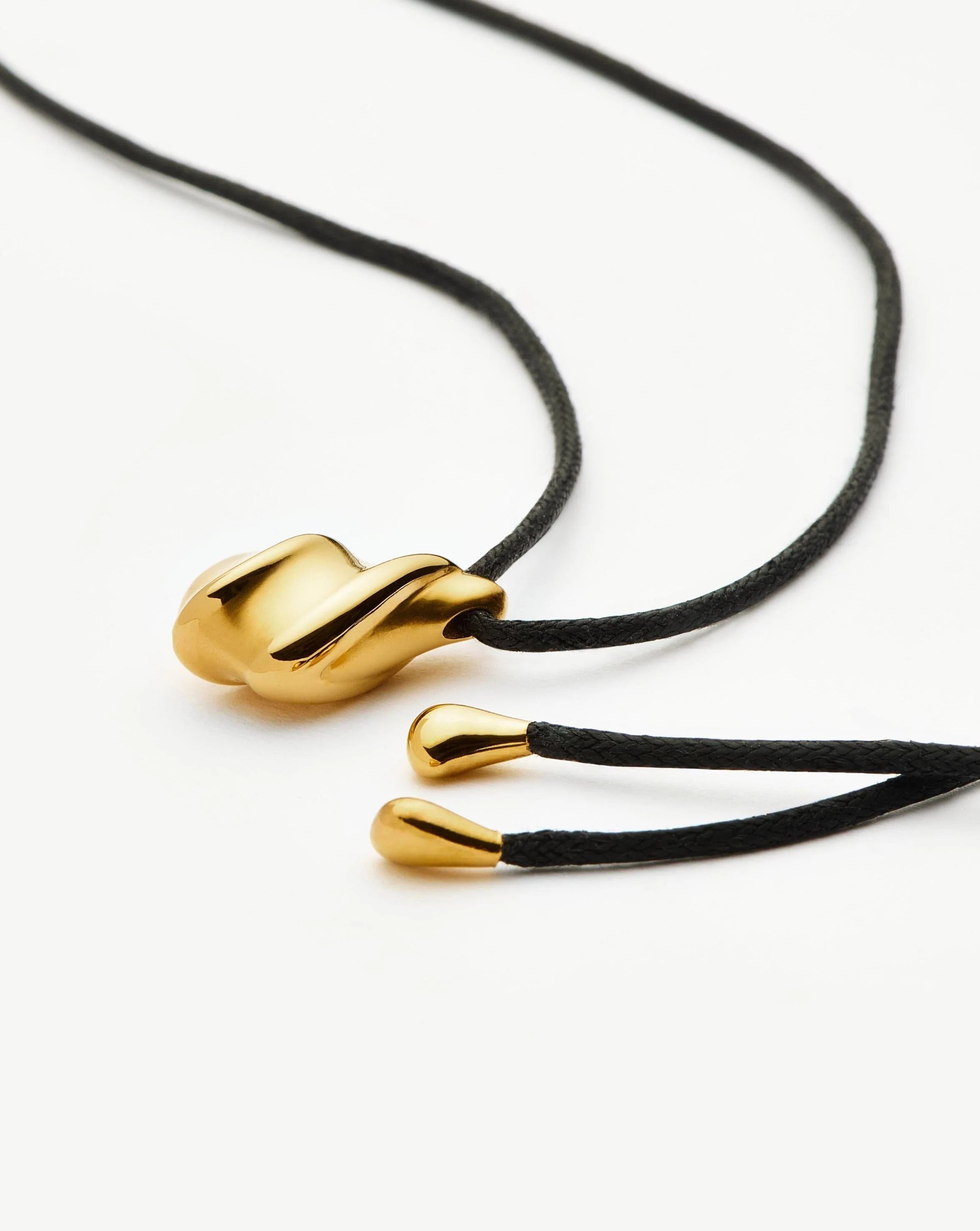Savi Ridge Droplet Pendant Cord Necklace | 18k Gold Plated - Image 5