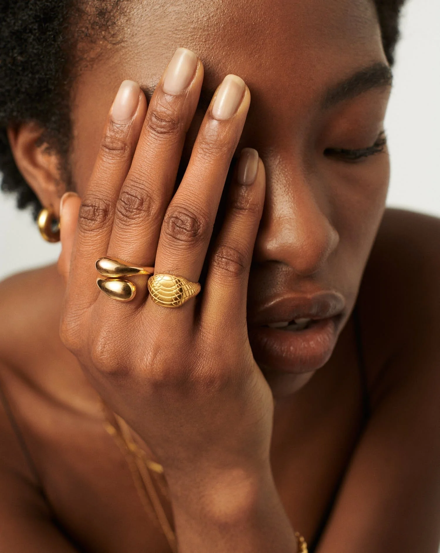 Serpent Textured Signet Ring | 18k Gold Plated - Image 3