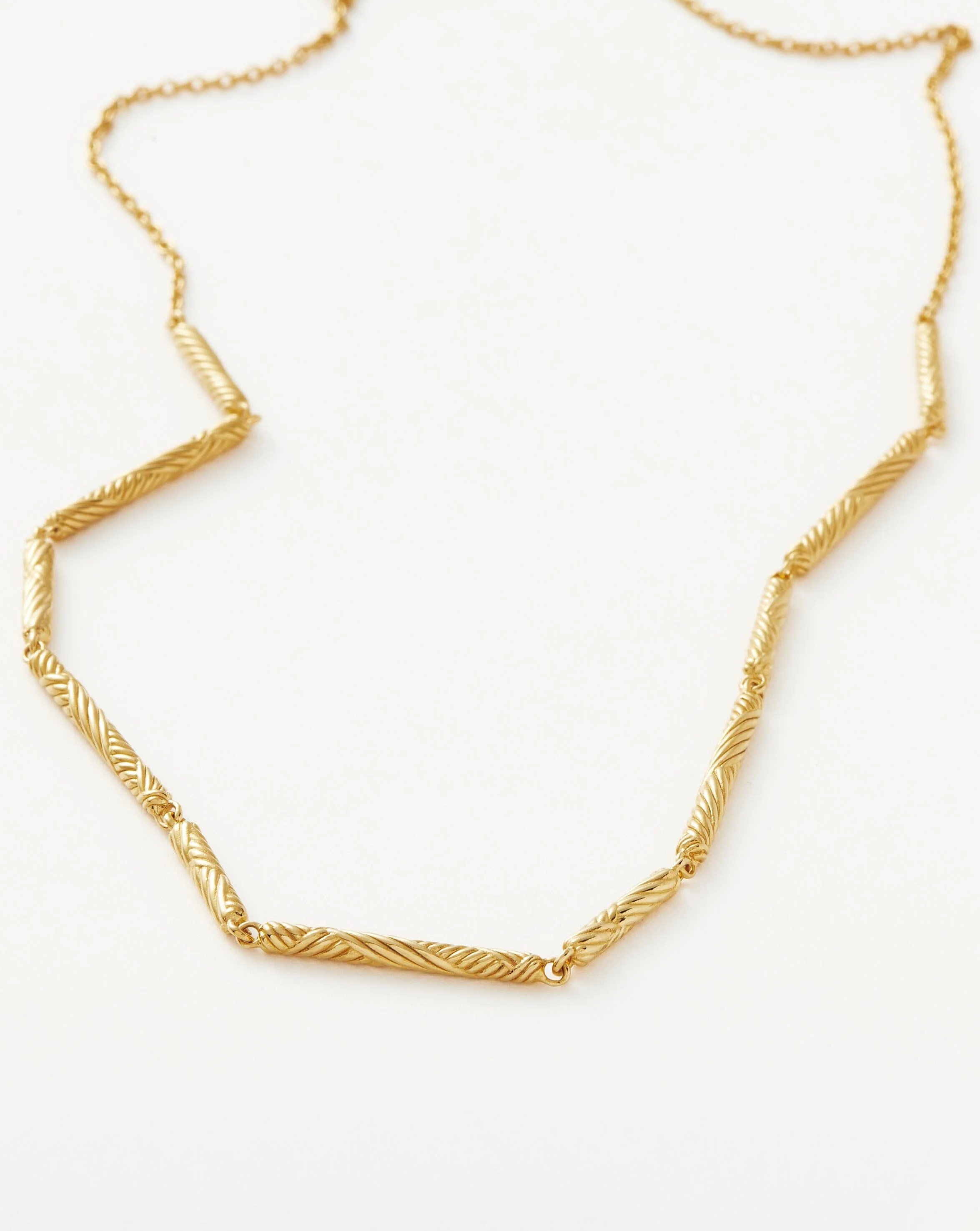 Wavy Ridge Chain Choker - Image 5