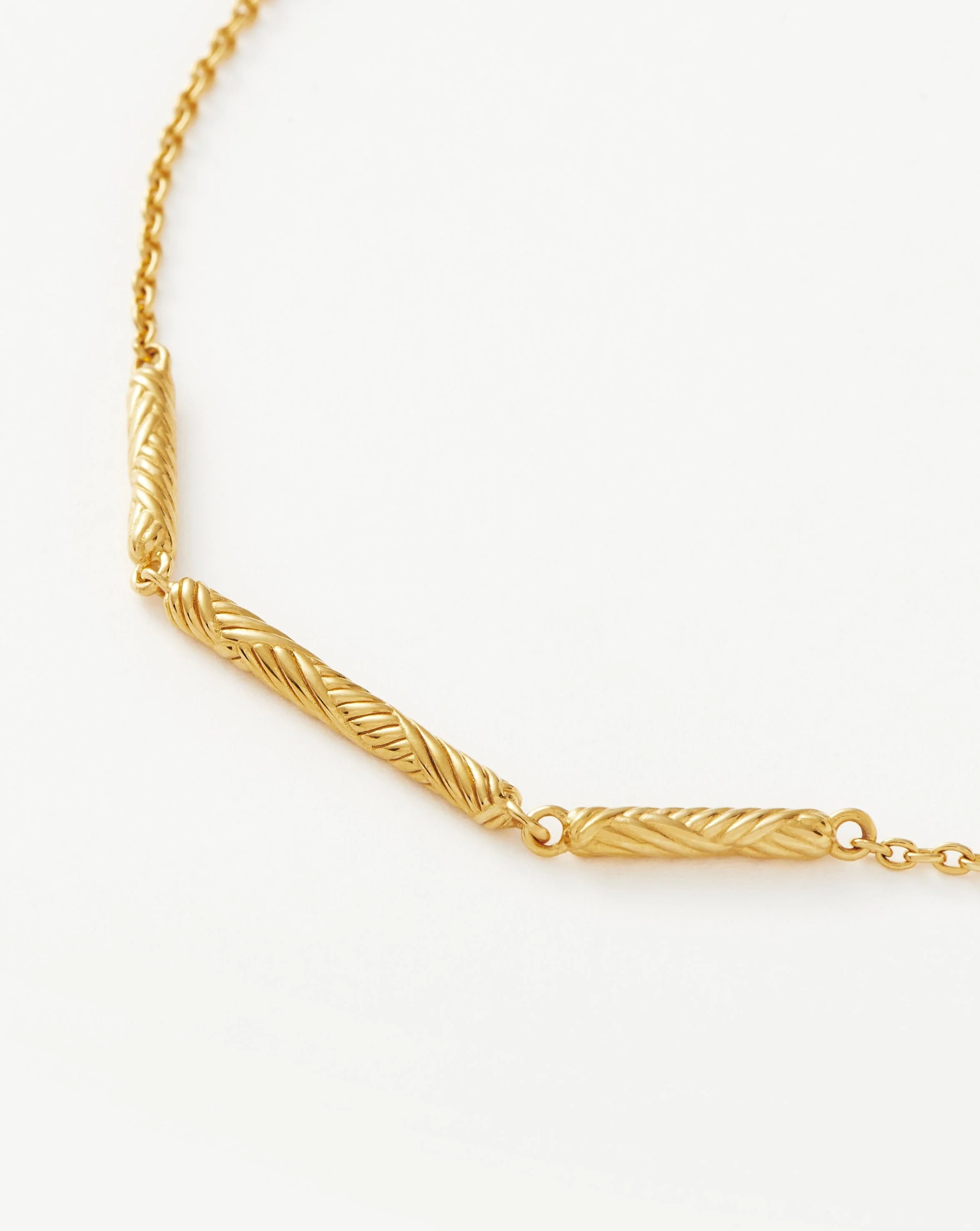 Wavy Ridge Extra Long Chain Necklace - Image 4