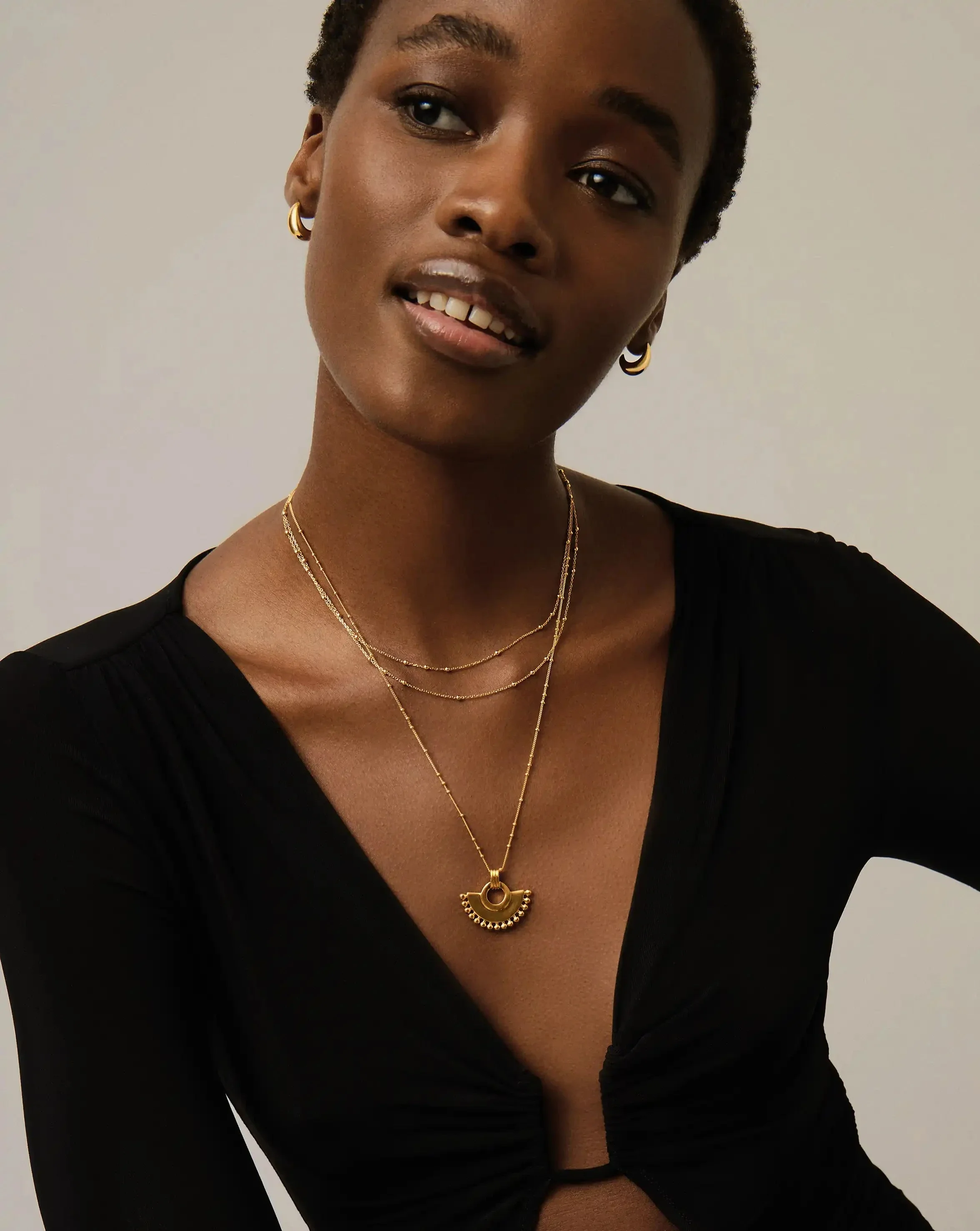 Zenyu Fan Necklace | 18k Gold Plated - Image 3